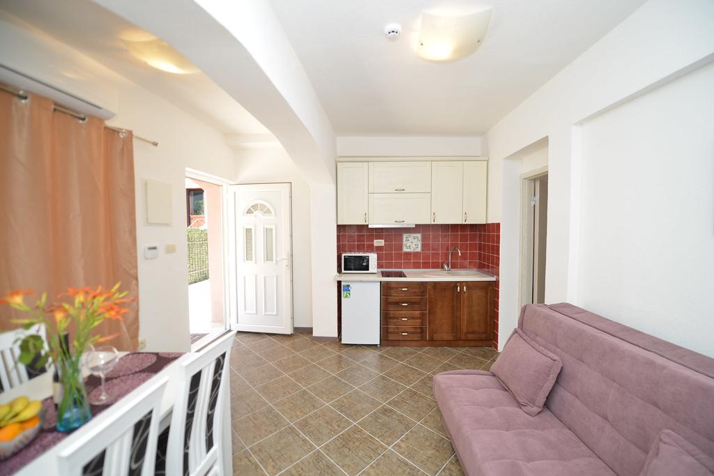 Mystras Apartments Kotor Rum bild